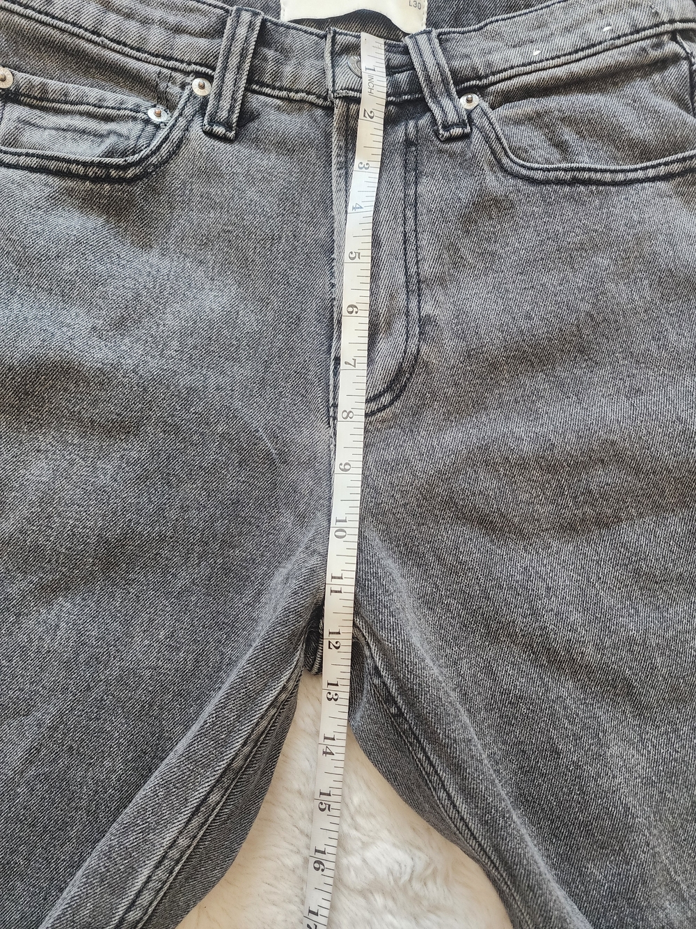 Hollister Men's Straight Leg Jeans in Washed Gray - Picture 4 of 10